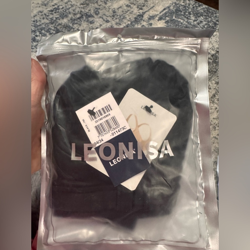 Leonisa Women's Posture Corrector Wireless Back Support Bra, Black, 34C - Picture 4 of 4